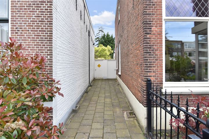 Bekijk foto 95 van Loosduinse Hoofdstraat 16