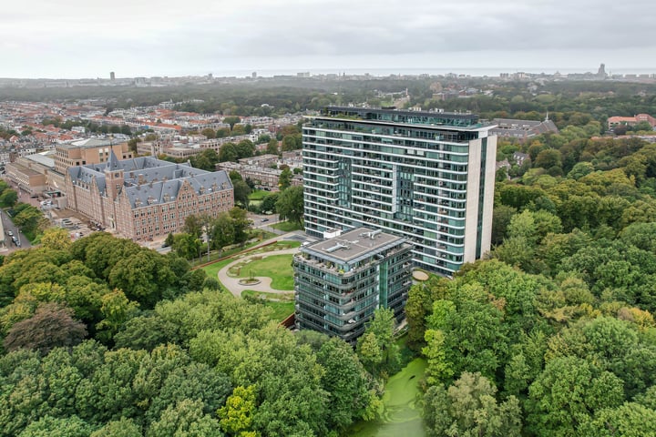 Bekijk foto 40 van Oostduinplein 233