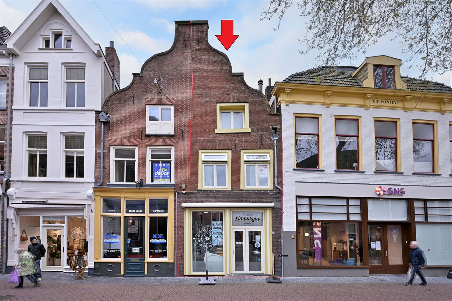 Bekijk foto 1 van Beukerstraat 83