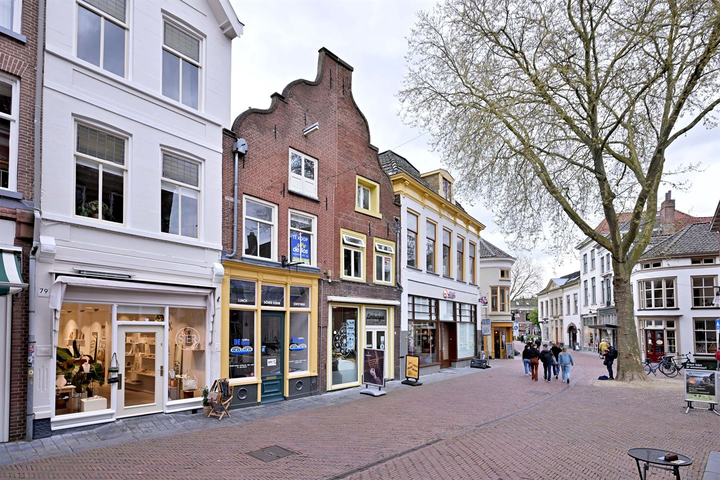 Bekijk foto 2 van Beukerstraat 83