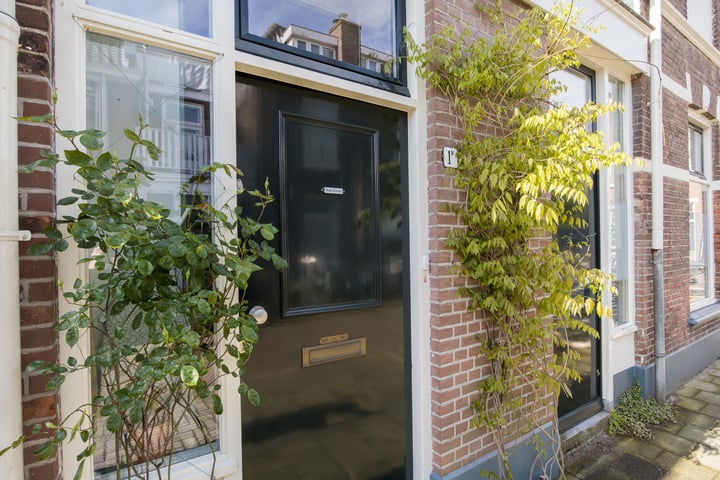 View photo 8 of Iepstraat 1-B