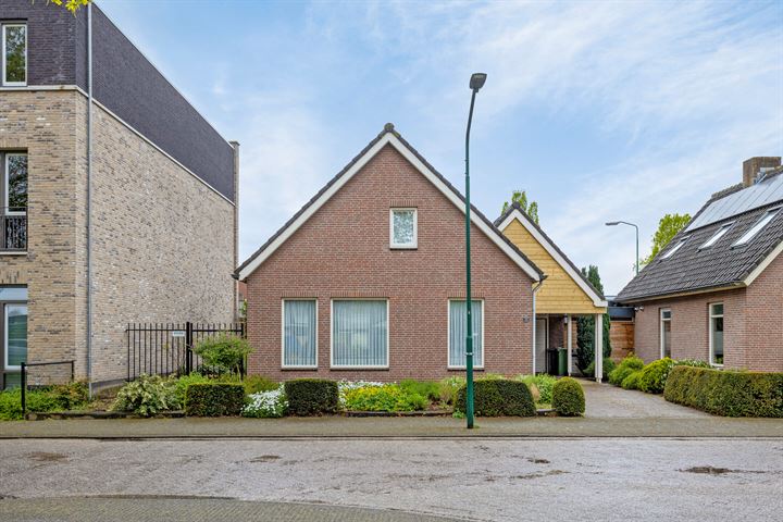 Bekijk foto 36 van Graaf Wernerstraat 38