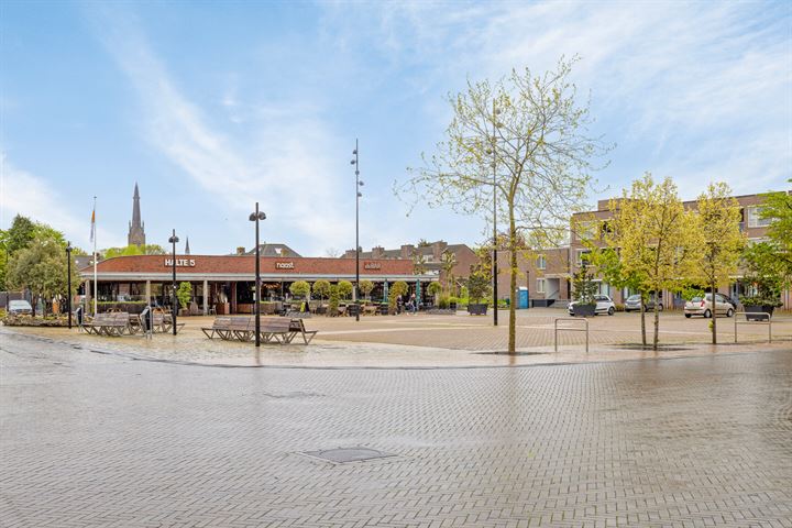 Bekijk foto 39 van Graaf Wernerstraat 38