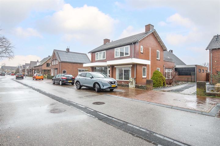 Bekijk foto 40 van Dijkstraat 14