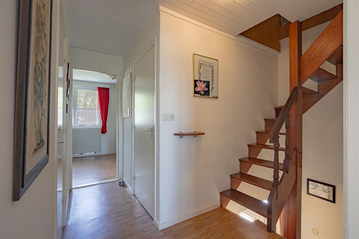 View photo 9 of Gouverneur Houbenstraat 1-B