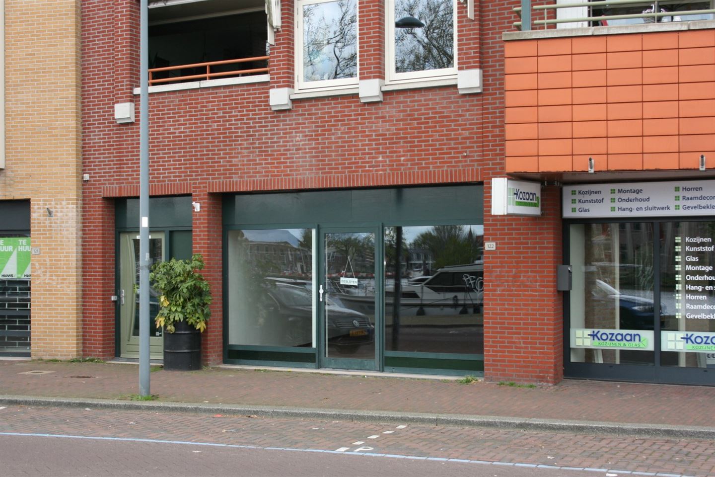 View photo 2 of Zaanweg 122