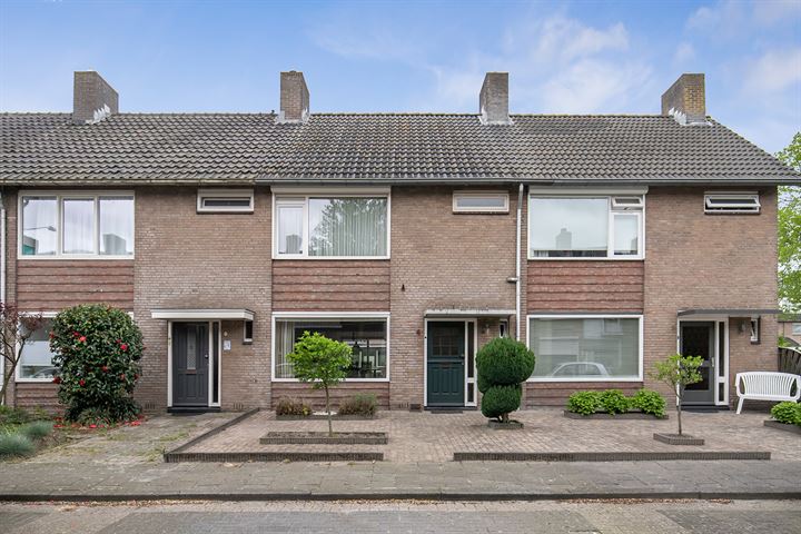 Bekijk foto 1 van Johannes Heerstraat 4