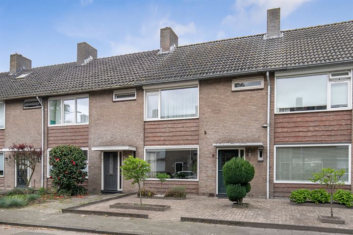 Bekijk foto 3 van Johannes Heerstraat 4