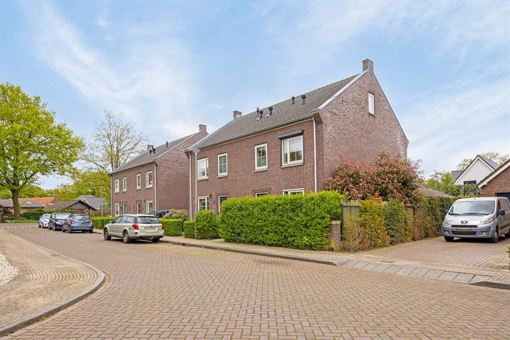 Bekijk foto 37 van Eekhoornstraat 26