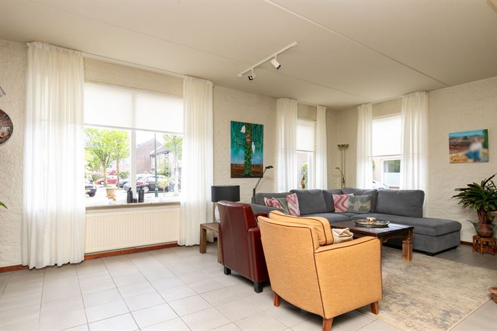 Bekijk foto 3 van Adriaan Swaenstraat 21