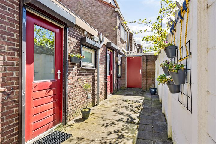 Bekijk foto 45 van Nachtegaalstraat 12