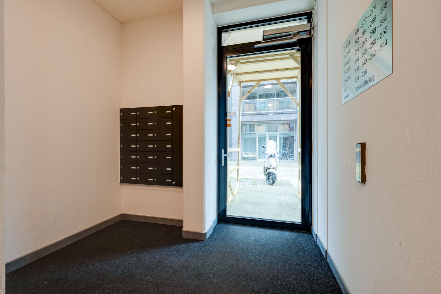 Photo 5 of Willem Parelstraat 244