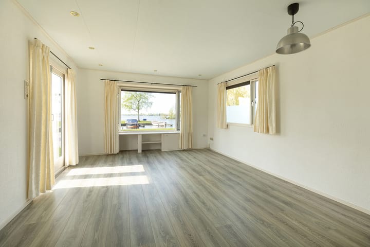 Foto 9 van Nieuw-Loosdrechtsedijk 217-C033