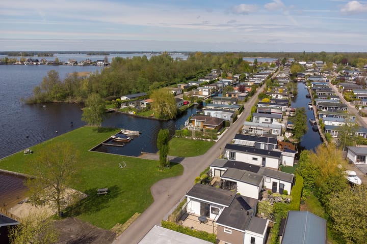 Foto 28 van Nieuw-Loosdrechtsedijk 217-C033