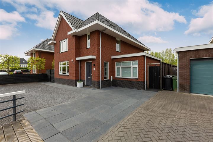 View photo 63 of Burgemeester Postmastraat 31