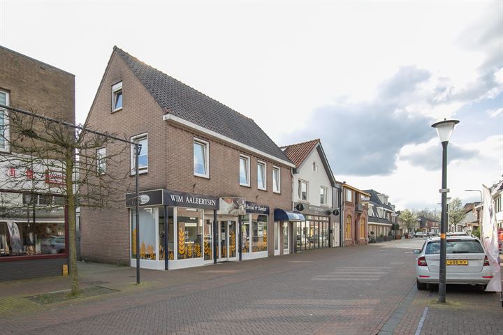 Bekijk foto 1 van Voorstraat 27