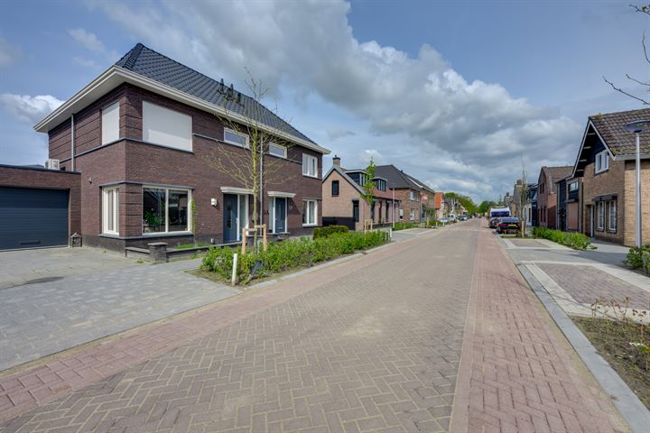 Bekijk foto 5 van Sint Martinusstraat 11-C