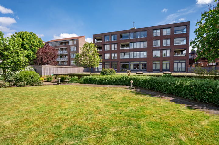 Foto 33 van Antoniuslaan 242