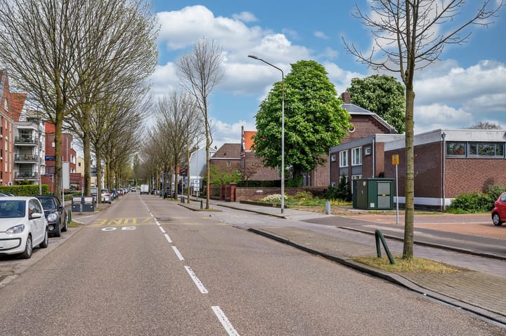 Foto 38 van Antoniuslaan 242