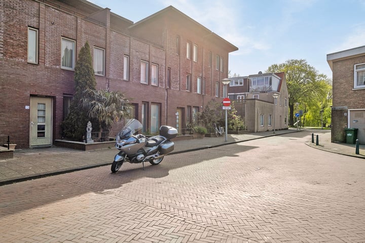 Bekijk foto 36 van Max Havelaarstraat 13