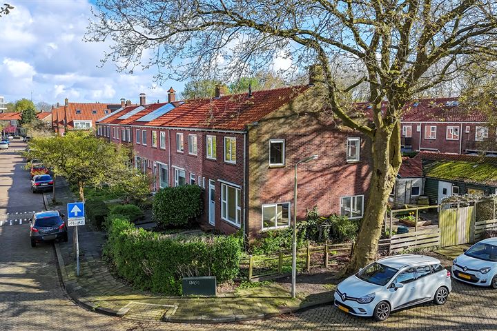 Bekijk foto 35 van Dennenstraat 52