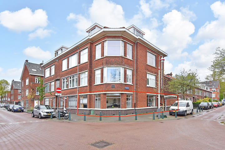 Bekijk foto 1 van Bragastraat 122