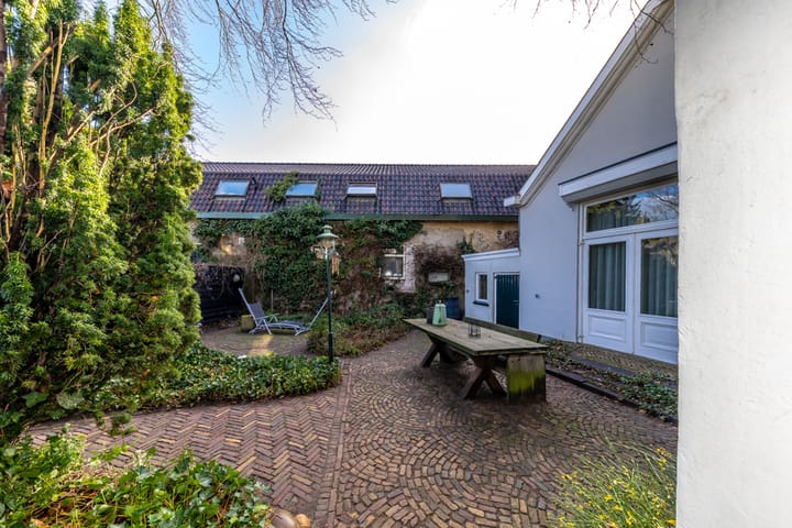 Foto 35 van F B Deurvorststraat 10