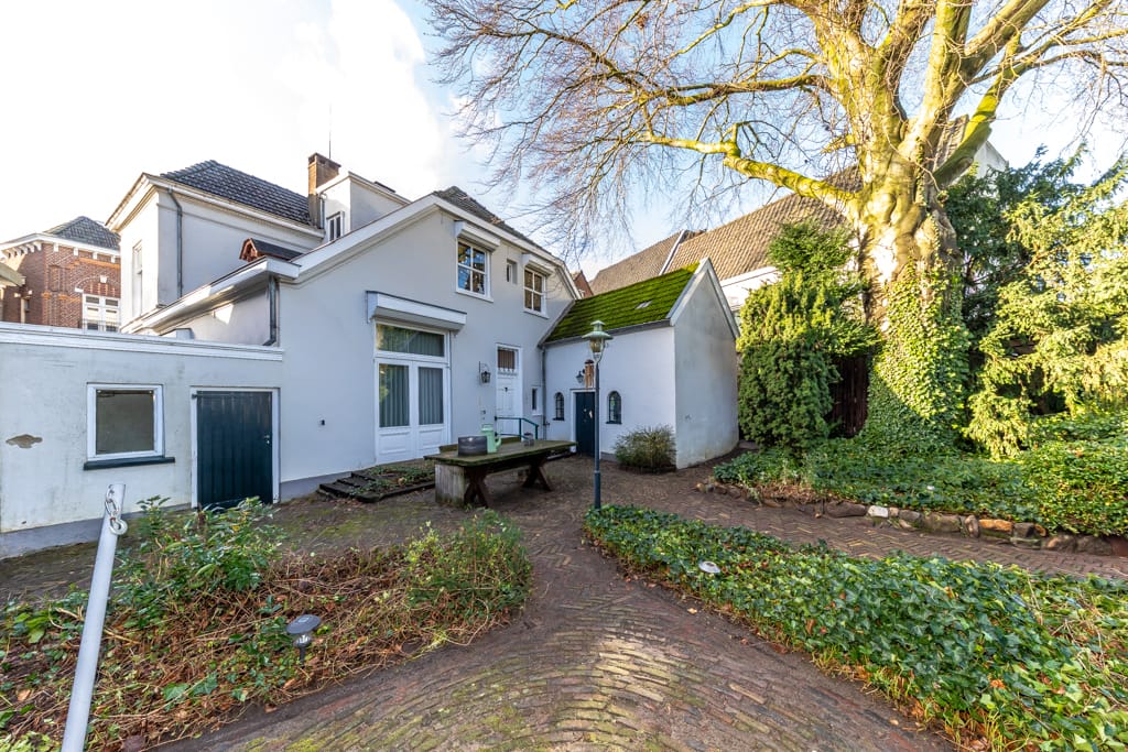 Foto 33 van F B Deurvorststraat 10