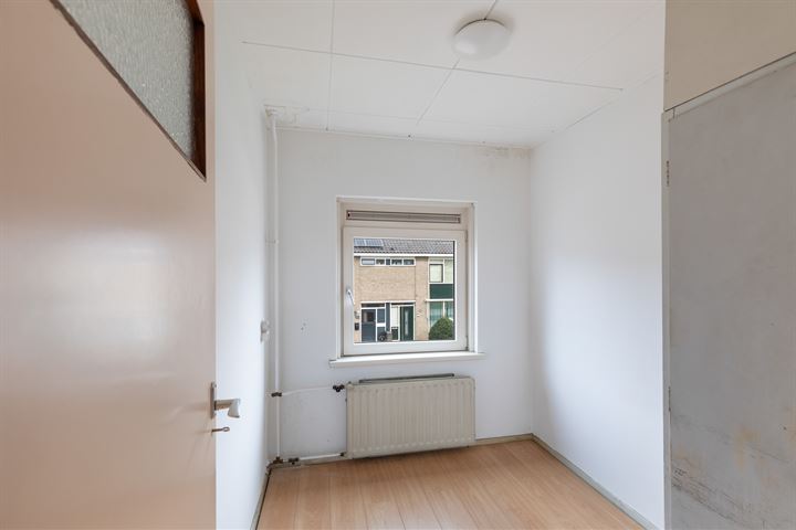 Bekijk foto 20 van Van Schendelstraat 19