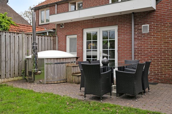 Bekijk foto 38 van Roepaanstraat 22