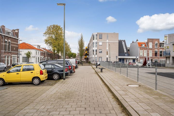 View photo 23 of Brugmanstraat 54