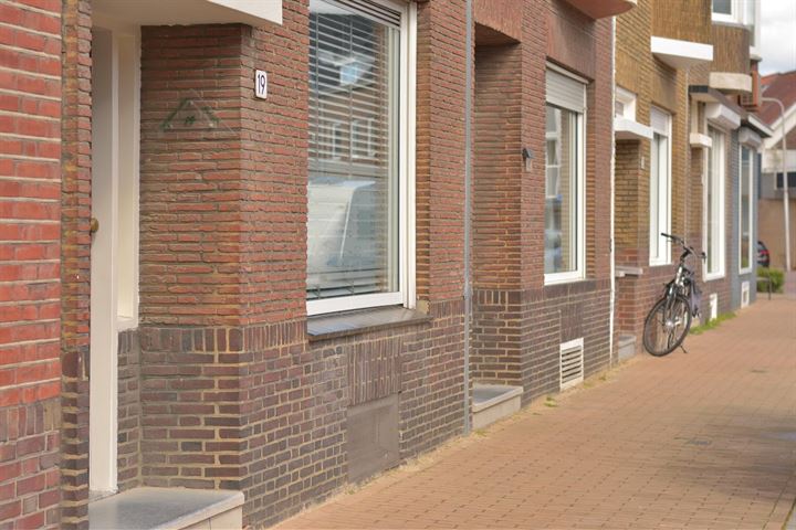 Bekijk foto 4 van Erpostraat 19