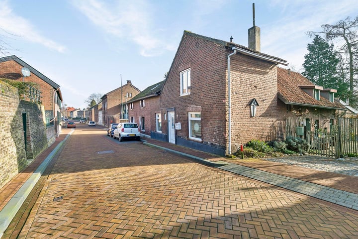 Bekijk foto 2 van Broekhuizenstraat 10