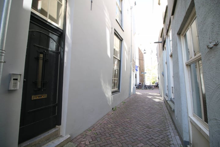 View photo 14 of Dolhuisstraat 5