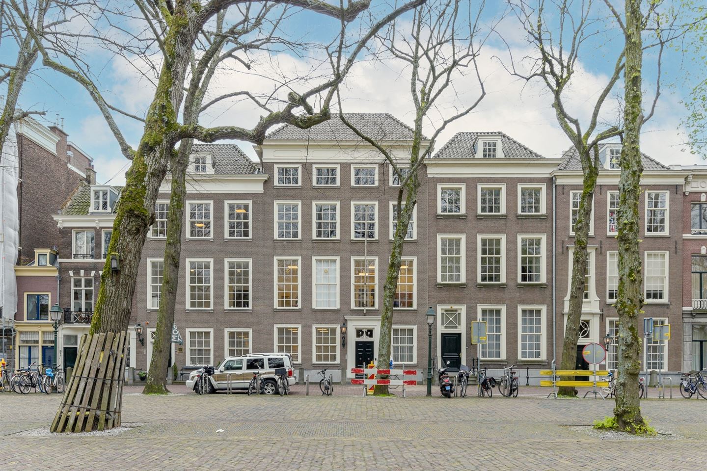 View photo 1 of Lange Voorhout 86