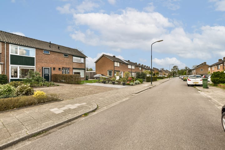 Bekijk foto 3 van Cornelis Hendrixstraat 23