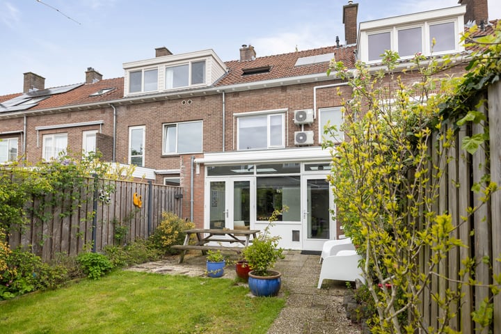 Bekijk foto 37 van Emmastraat 9