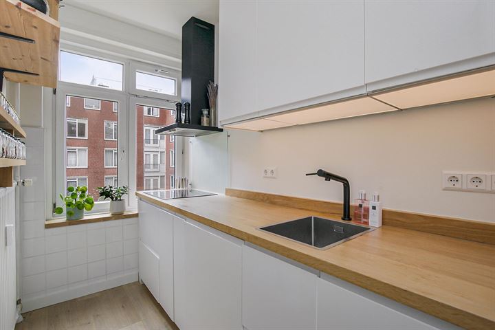 Bekijk foto 9 van Danie Theronstraat 33-2