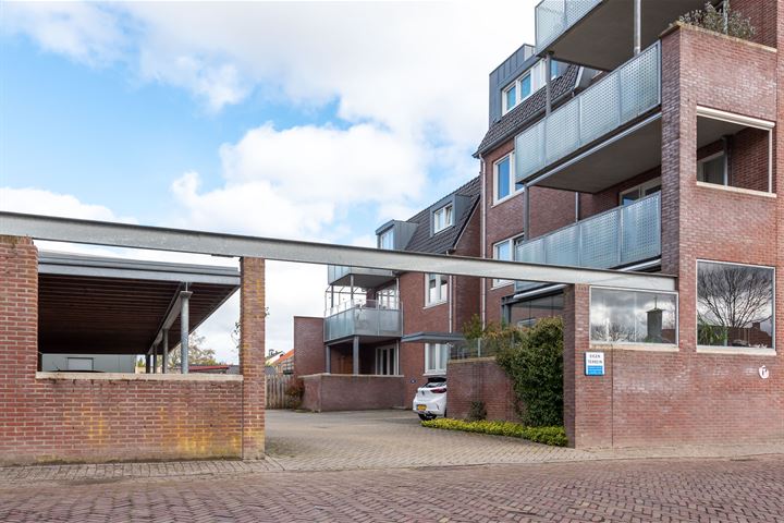 Bekijk foto 37 van Brugstraat 69