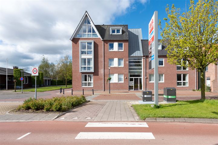 Bekijk foto 39 van Brugstraat 69