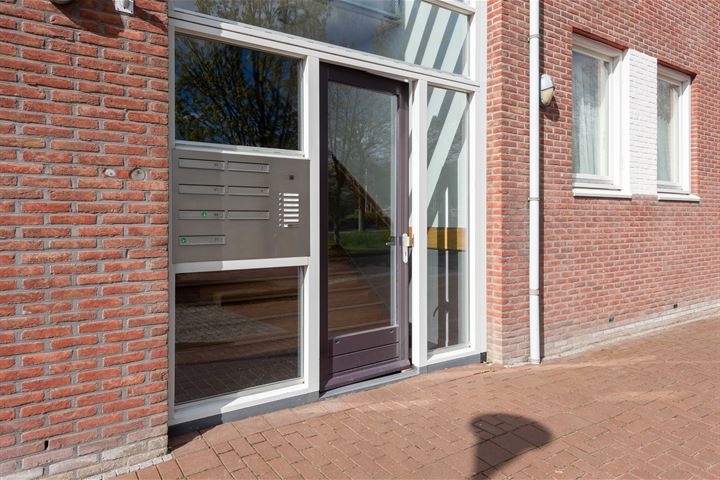 Bekijk foto 40 van Brugstraat 69