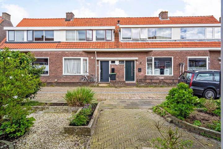 Bekijk foto 40 van Spreeuwenstraat 13