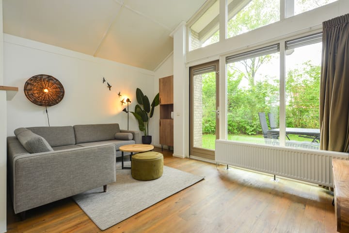 Photo 4 of Landweerswal 2-082