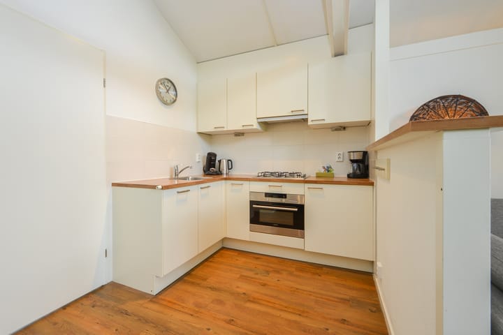 Photo 9 of Landweerswal 2-082