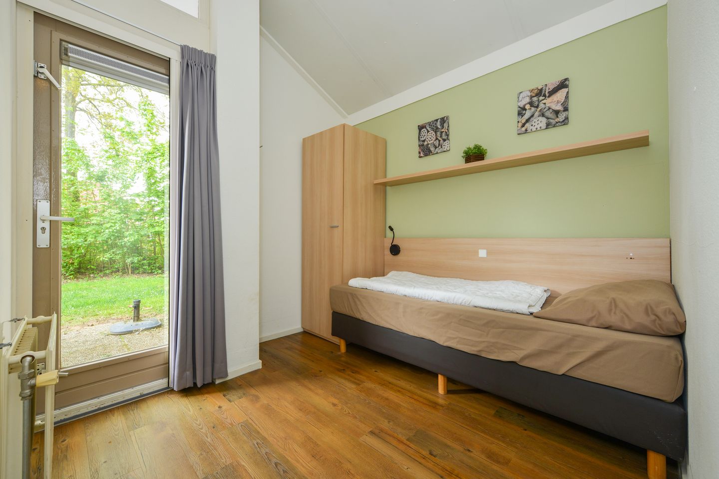 Foto 14 van Landweerswal 2-082