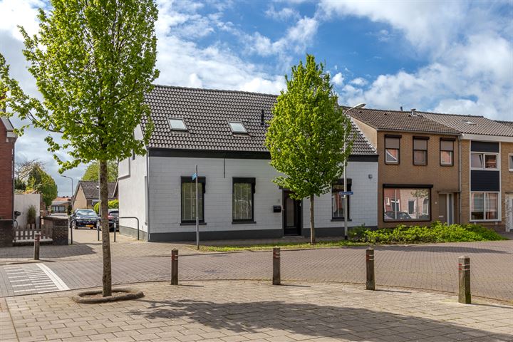 Bekijk foto 1 van Hoofdstraat 51