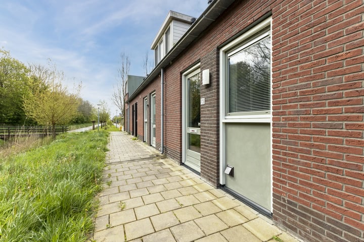 Bekijk foto 2 van Spoetnikstraat 15