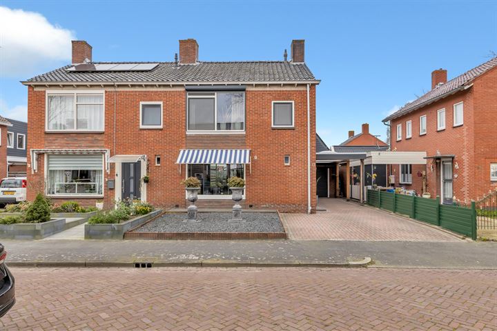 Bekijk foto 10 van Margrietstraat 11