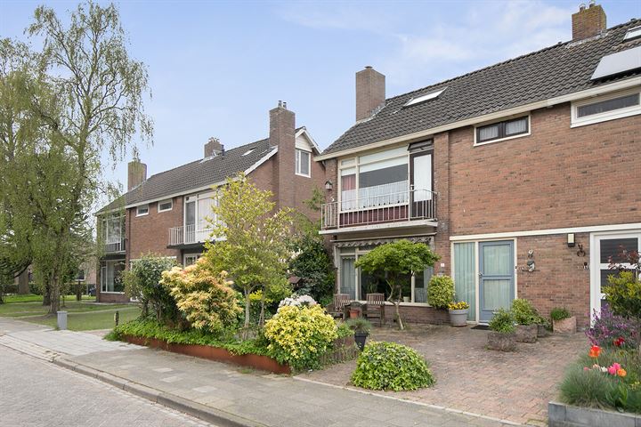 Bekijk foto 32 van Hugo de Grootstraat 15