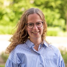 Corina van der Veer - Secretaresse